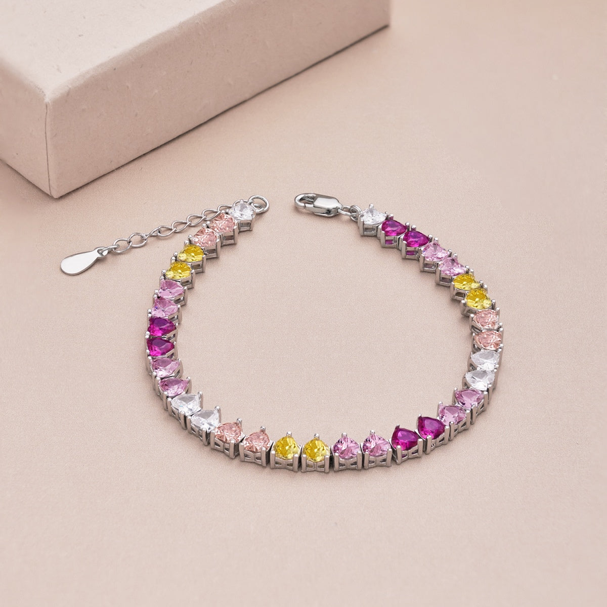 {
"Love Lucky": "Love Lucky",
"Luxurious Colorful Romantic Heart Shape Lover Bracelet": "Pulsera romántica y lujosa de corazón colorido para enamorados"
}