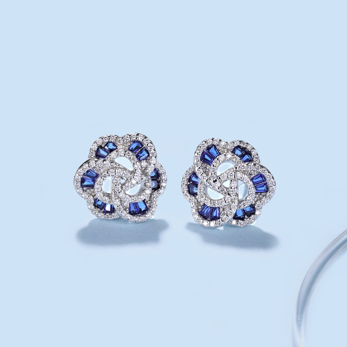 {
"Love Lucky": "Love Lucky",
"Exquisite Flower Shape Daily Earrings": "Boucles d'oreilles quotidiennes exquises en forme de fleur"
}