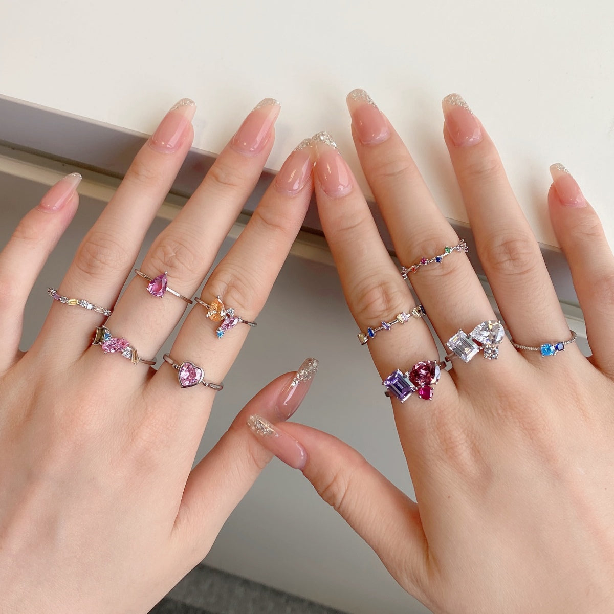 {
"Love Lucky": "Love Lucky",
"Radiant Colorful Multi Cut Daily Ring": "璀璨彩色多面切割日常戒指"
}
