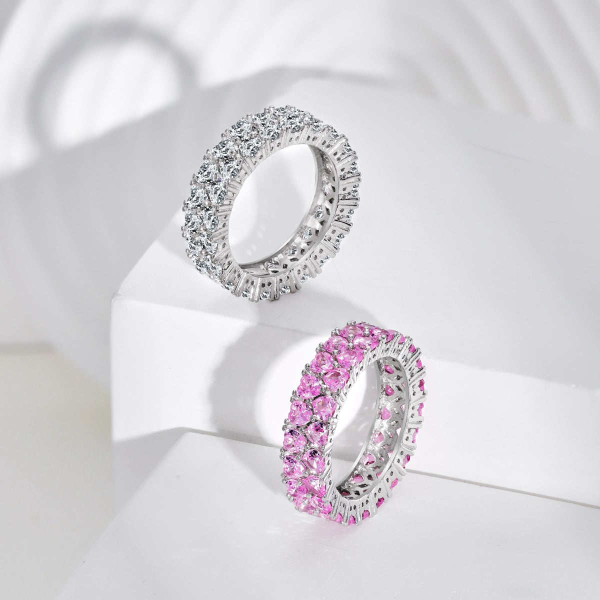 {
"Love Lucky": "愛戀幸運",
"Sparkling Full Heart Ring": "閃耀滿心戒指"
}