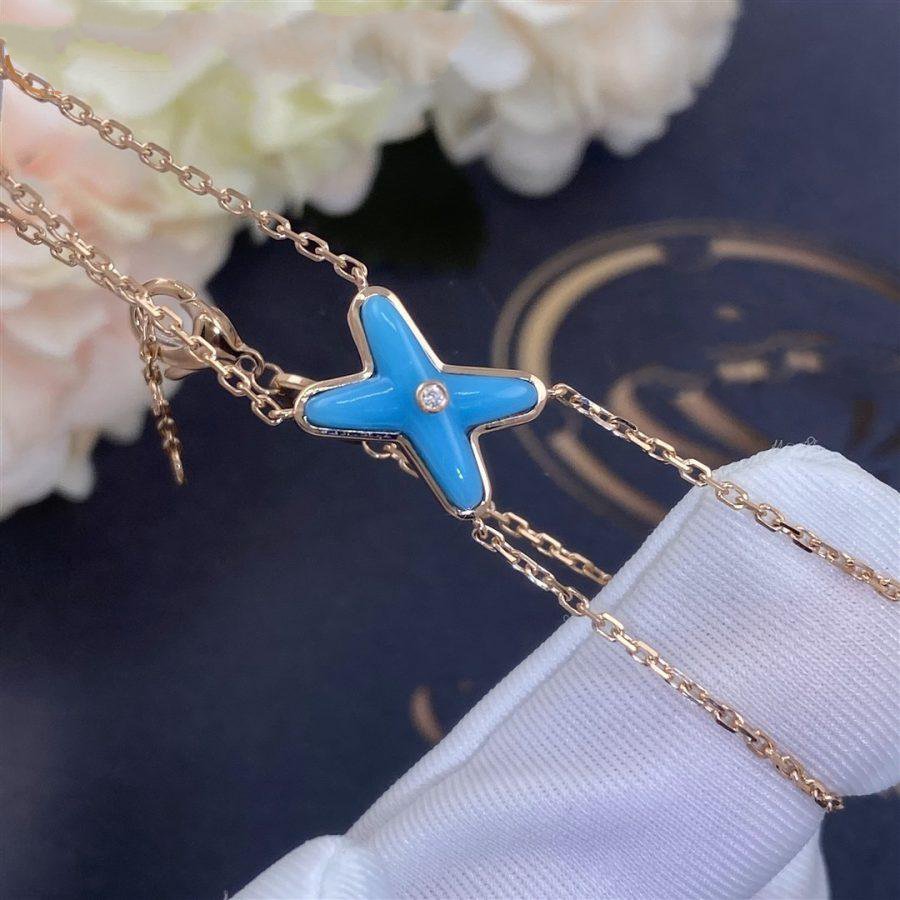 {
"Love Lucky": "Love Lucky",
"JEUX BRACELET TURQUOISE PINK GOLD 1 DIAMOND": "PULSERA JEUX TURQUESA ORO ROSA 1 DIAMANTE"
}