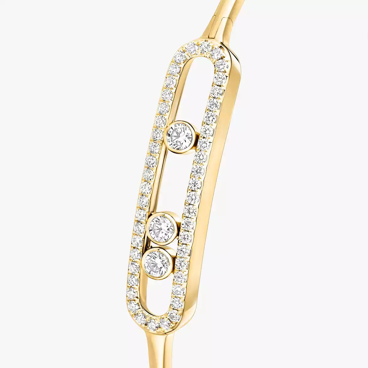 {
"Love Lucky": "Love Lucky",
"Move Pavé Diamond Bangle Bracelet M": "Bracelet jonc Move pavé diamant taille M"
}