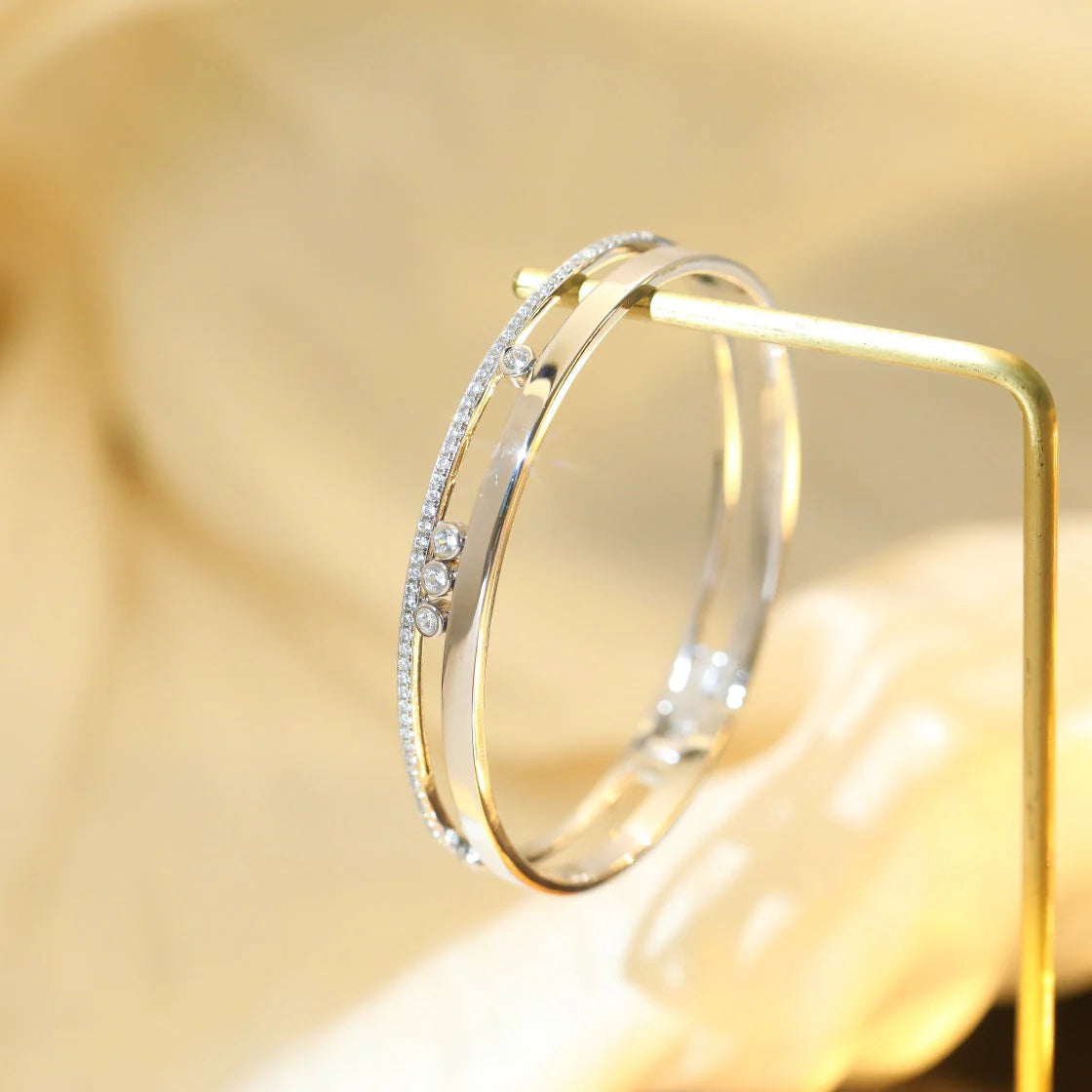 [Love Lucky]Move Romane Diamond Bangle Bracelet