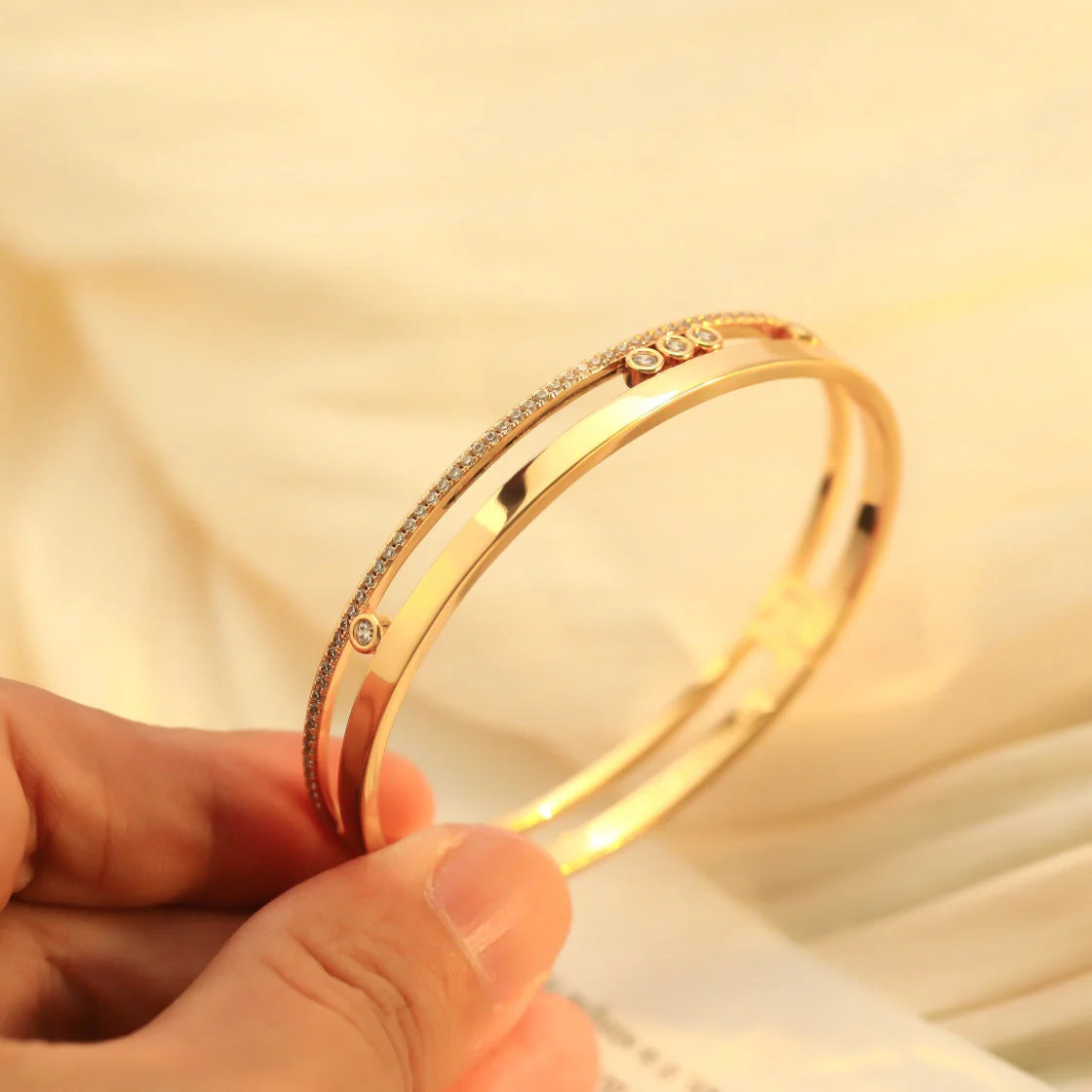 [Love Lucky]Move Romane Diamond Bangle Bracelet