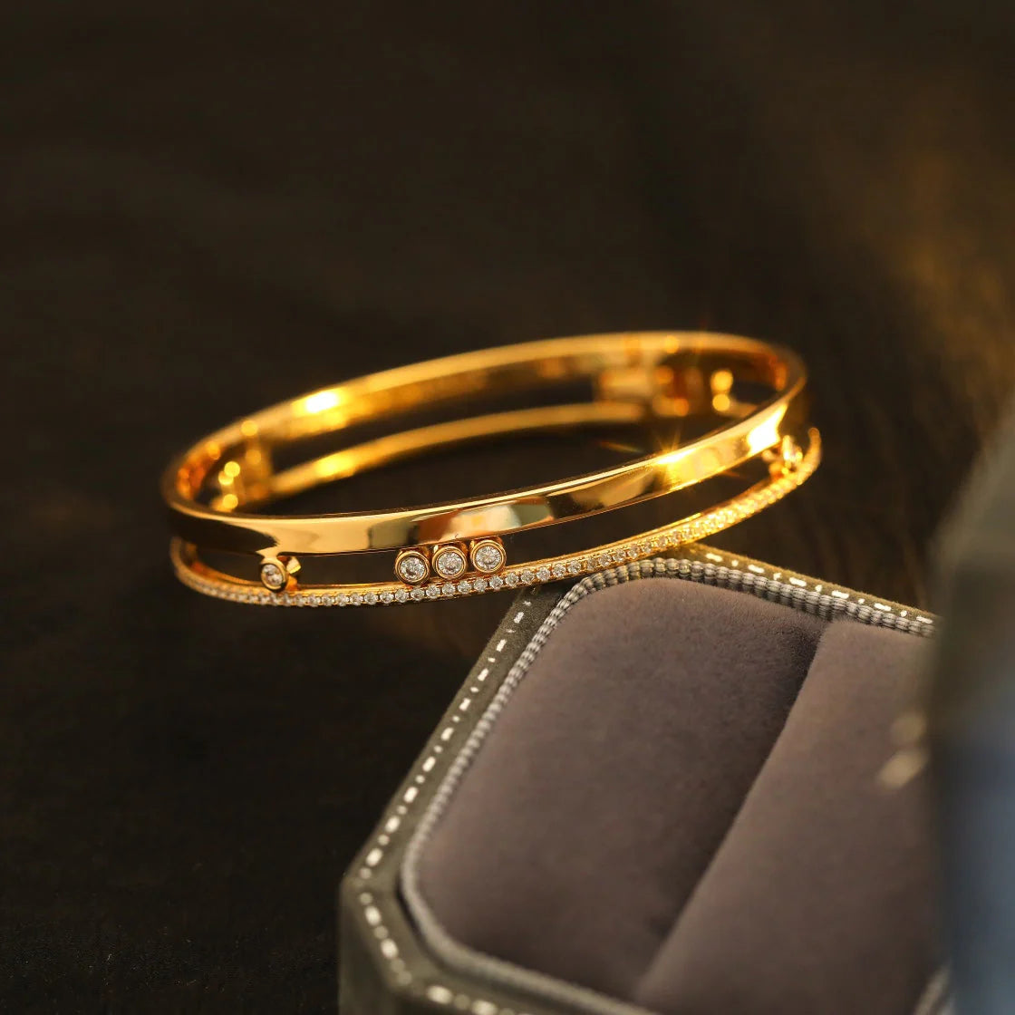 [Love Lucky]Move Romane Diamond Bangle Bracelet