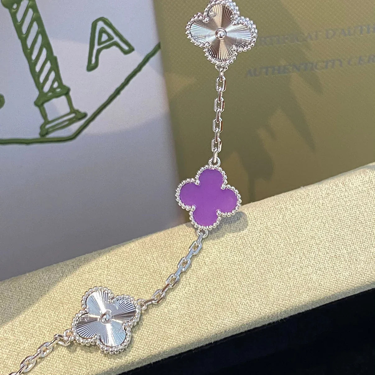 [Love Lucky] CLOVER 5 MOTIF VIOLET BRACELET COLLECTION