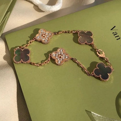 [Love Lucky] CLOVER 5 MOTIF GRAY MOP BRACELET COLLECTION