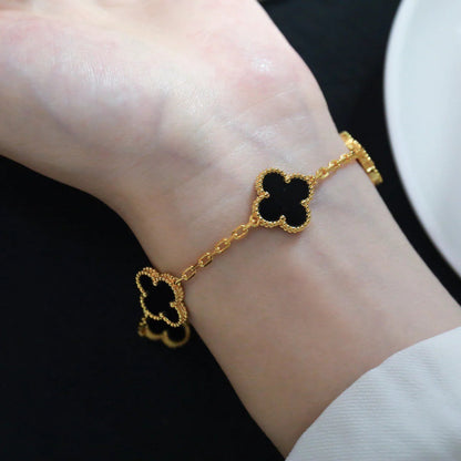 [Love Lucky] CLOVER 5 MOTIF ONYXS BRACELET COLLECTION