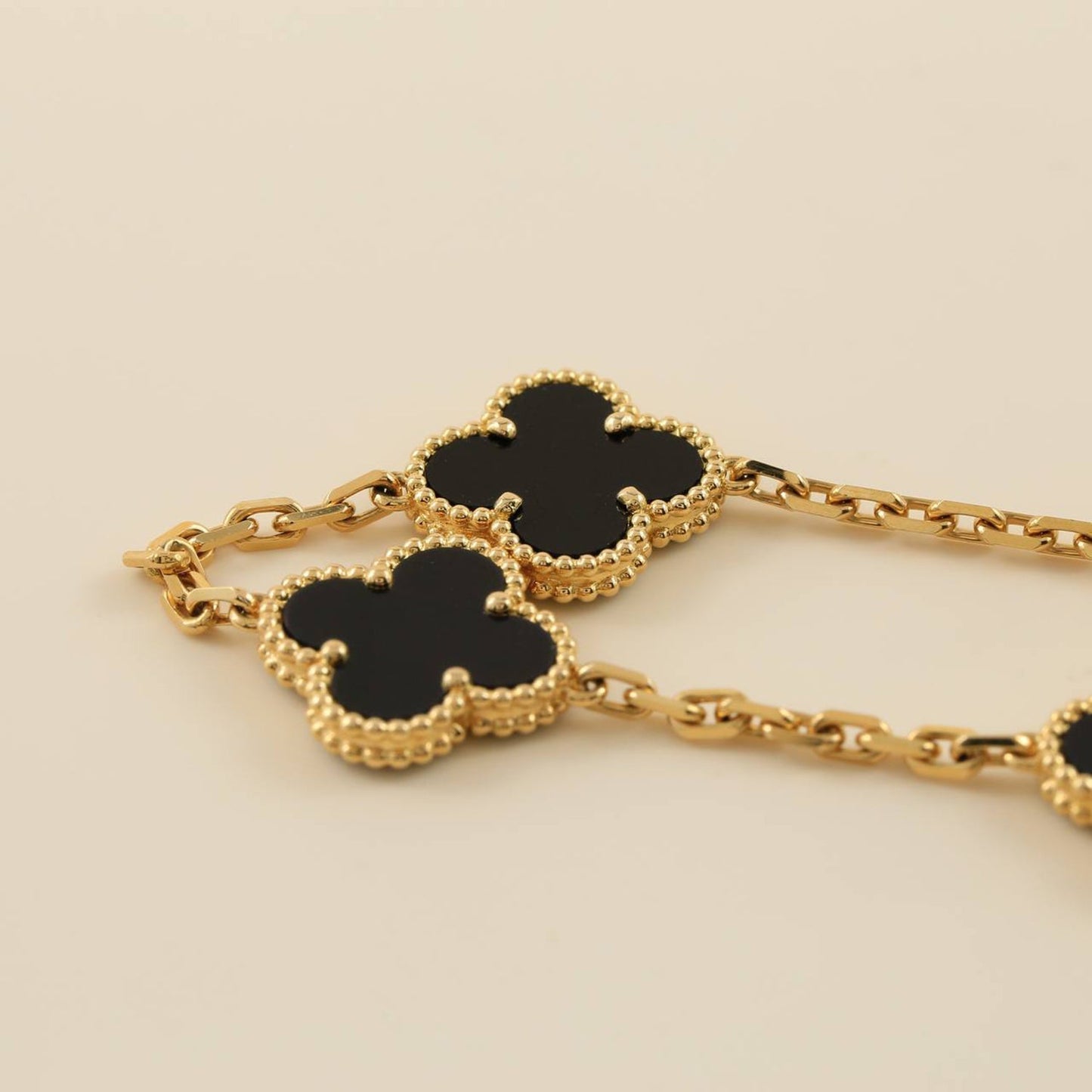 [Love Lucky] CLOVER 5 MOTIF ONYXS BRACELET COLLECTION