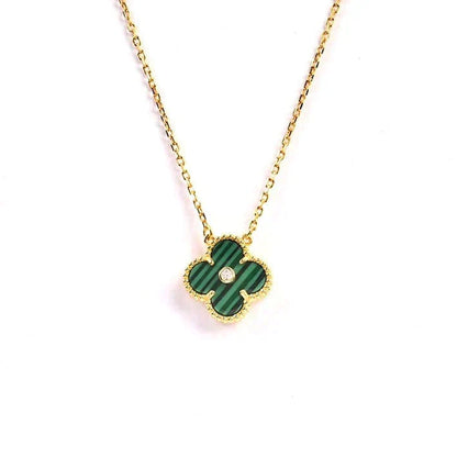 {"Love Lucky": "COLLIER TRÈFLE 15MM DIAMANT TURQUOISE"}