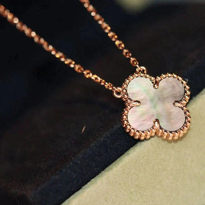 [Love Lucky]COLLAR DE NÁCAR GRIS CLOVER 15MM