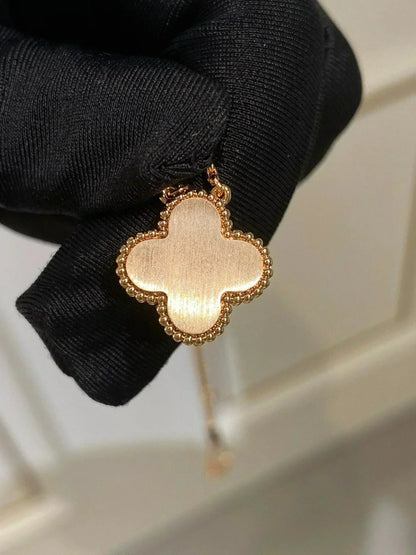 [Love Lucky]COLLIER TRÈFLE 15 MM EN RHODONITE ET DIAMANT
