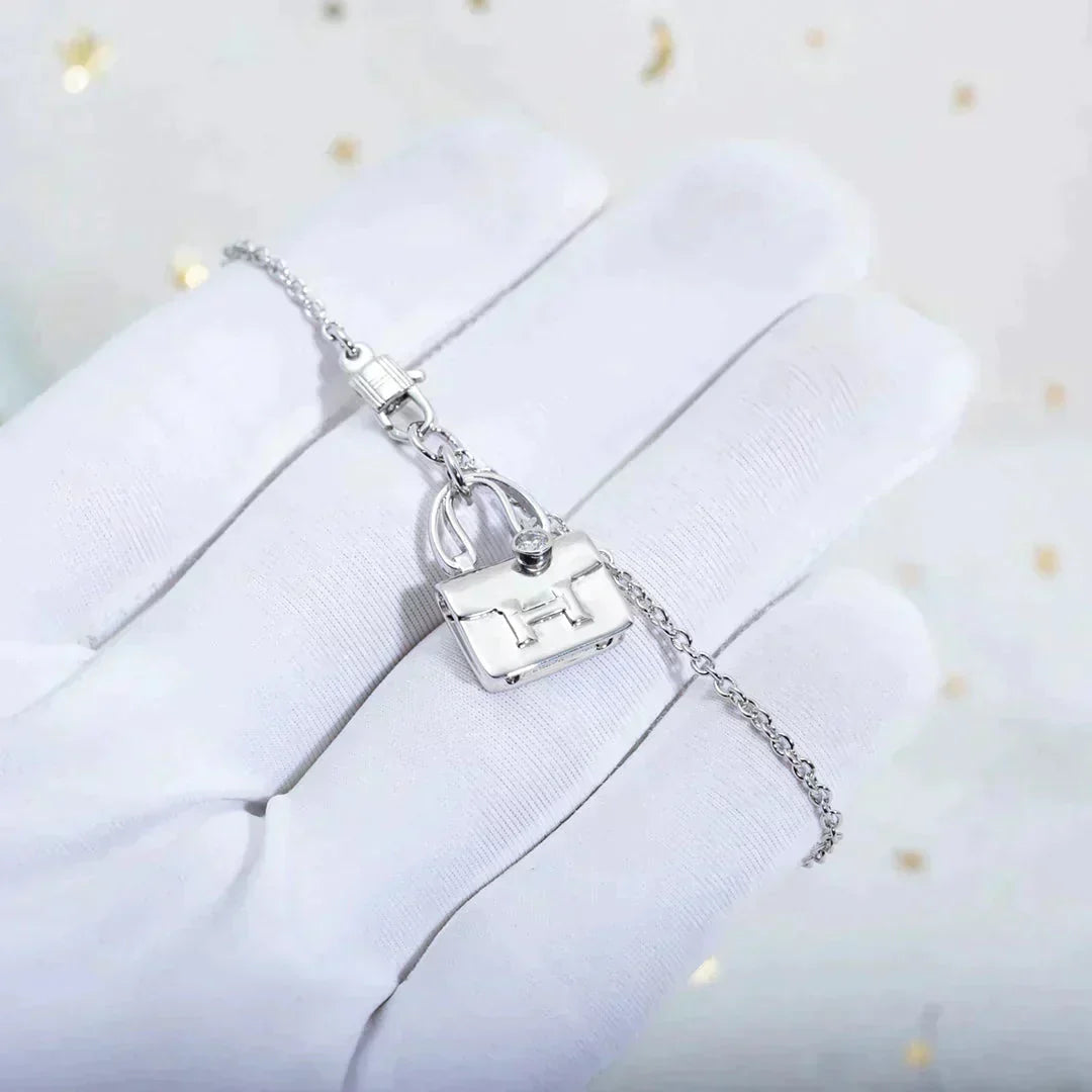 [Love Lucky]AMULETTE PEDANT SILVER NECKLACE