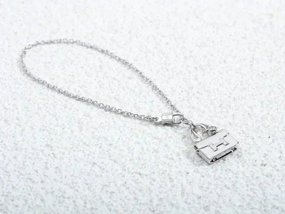 [Love Lucky]AMULETTE PEDANT SILVER NECKLACE