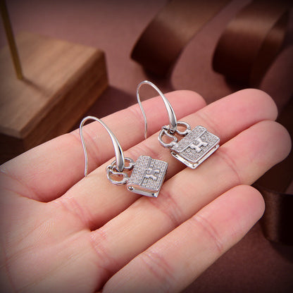 [Love Lucky]KELLY DIAMOND EARRINGS