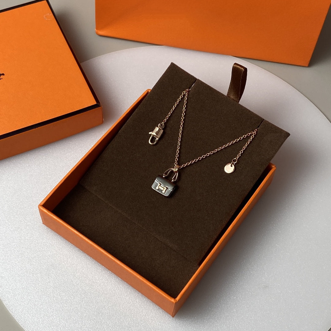 [Love Lucky]COLLANA CONSTANCE CON CIONDOLO NERO IN ORO ROSA