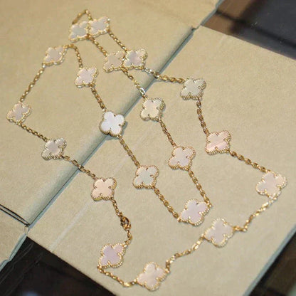 [Love Lucky] COLLAR DE NÁCAR BLANCO CON 20 MOTIVOS DE TRÉBOL