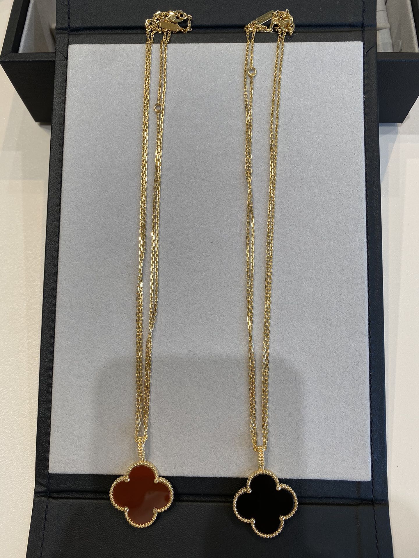 [Love Lucky]CLOVER 25MM NECKLACE GOLD CARNELIAN