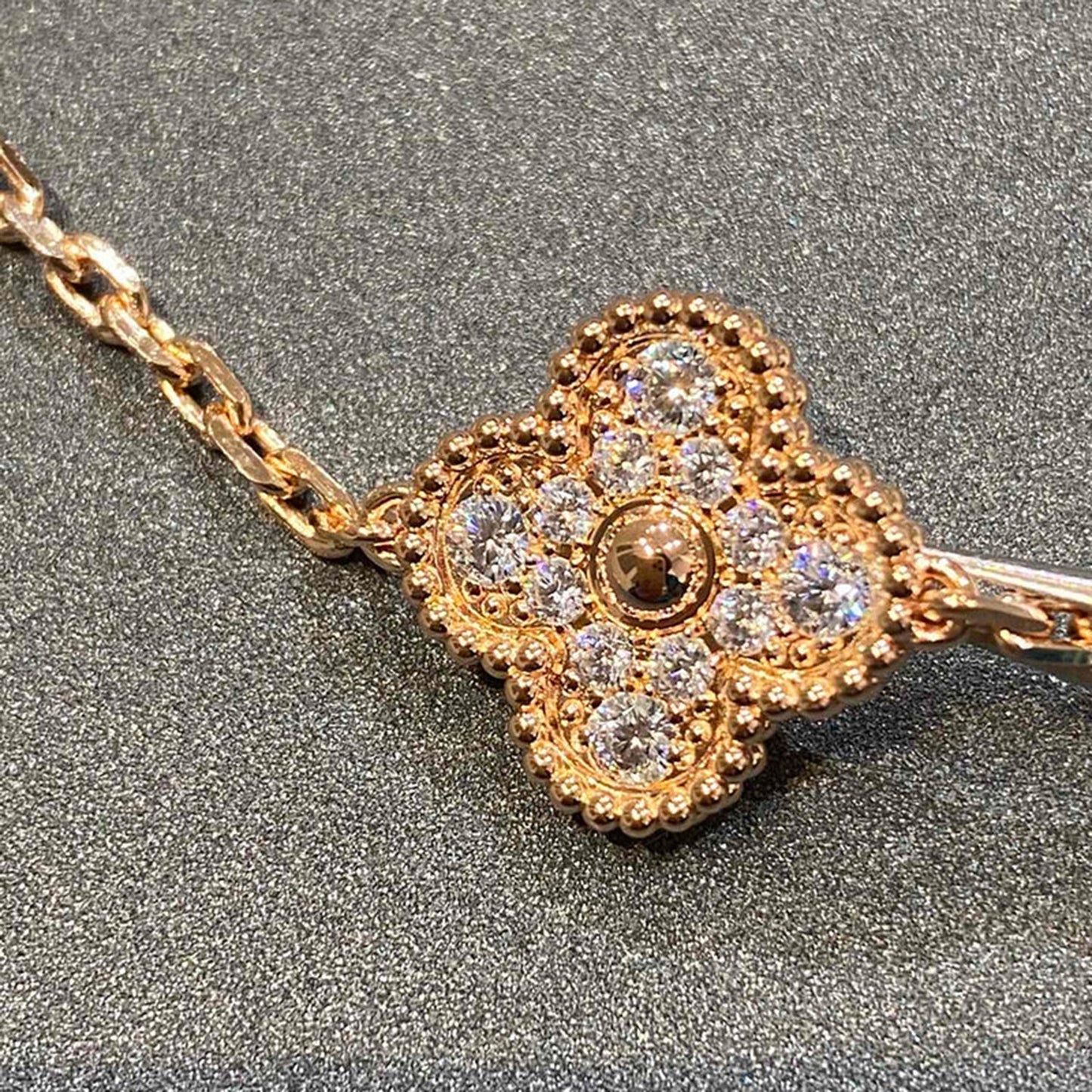 [Love Lucky] CLOVER 5 MOTIF FULL DIAMOND BRACELET COLLECTION