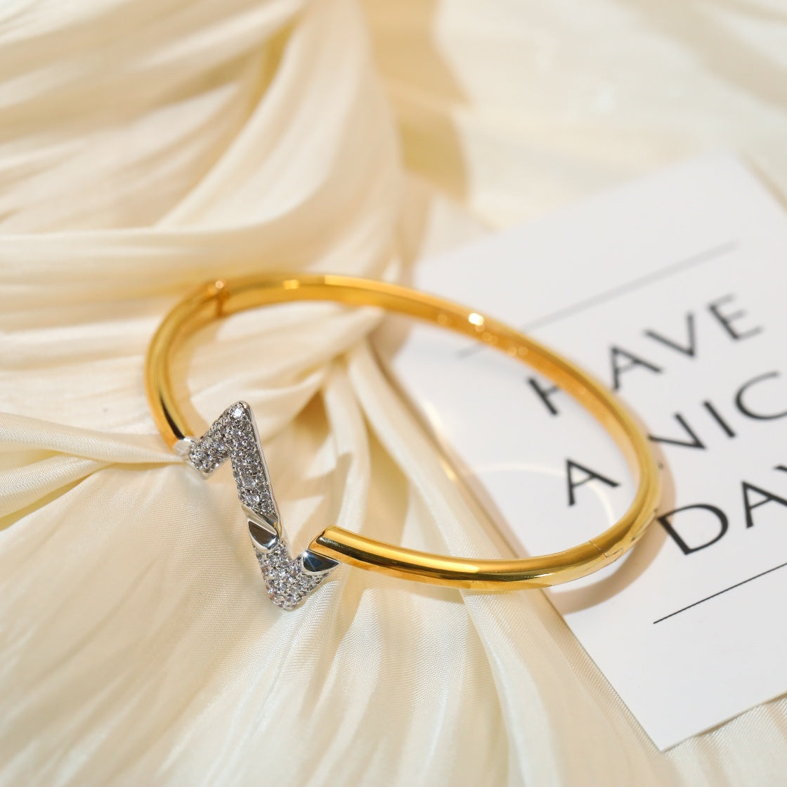 [Love Lucky] VOLTE UPSITEN DOWN GOLD DIAMANT ARMBAND