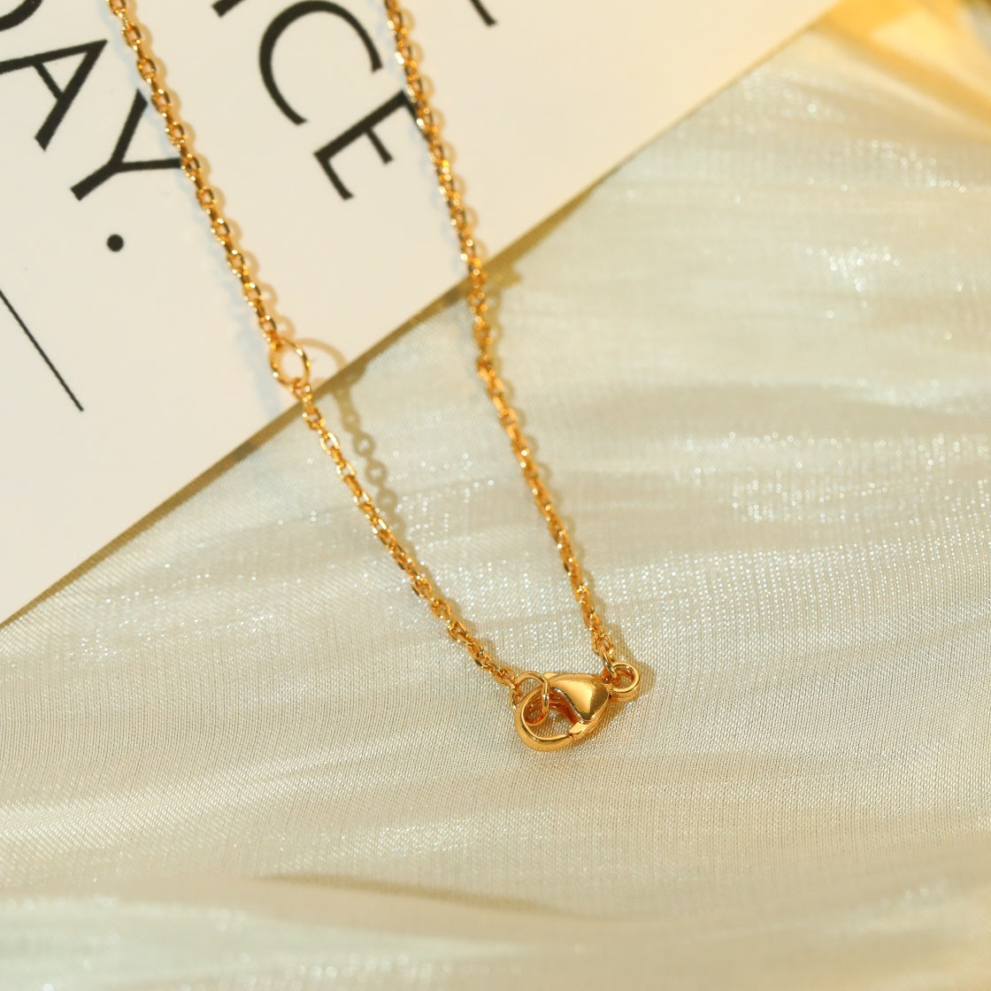 [Love Lucky]COLLAR CON DIJE DE DIAMANTE VOLT SILVER