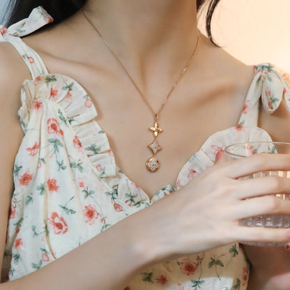 [Love Lucky] COLLAR DE ORO ROSA CON DIAMANTE DE ESTRELLA Y SOL