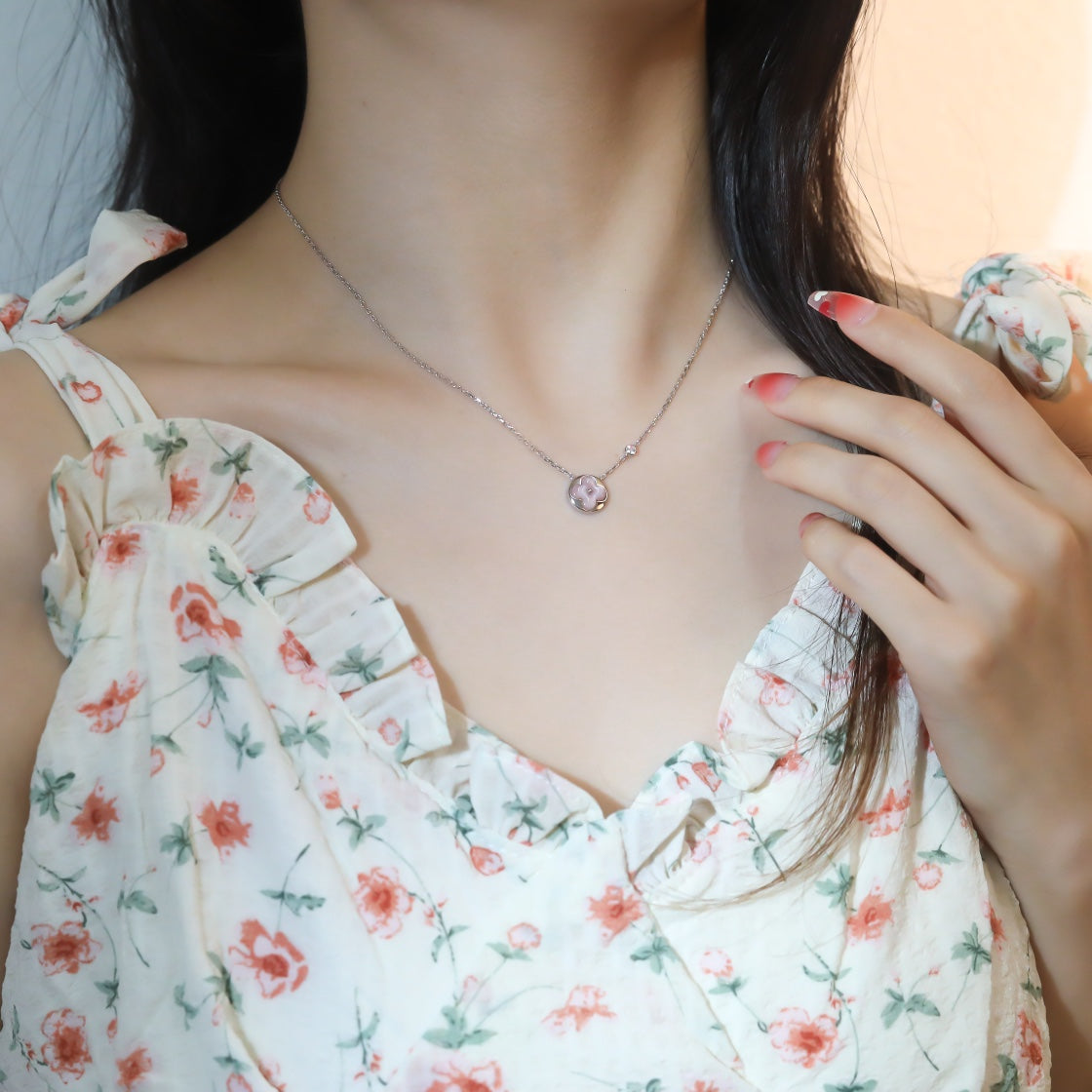 [Love Lucky] CIONDOLO SOLE IN ORO ROSA CON 1 DIAMANTE