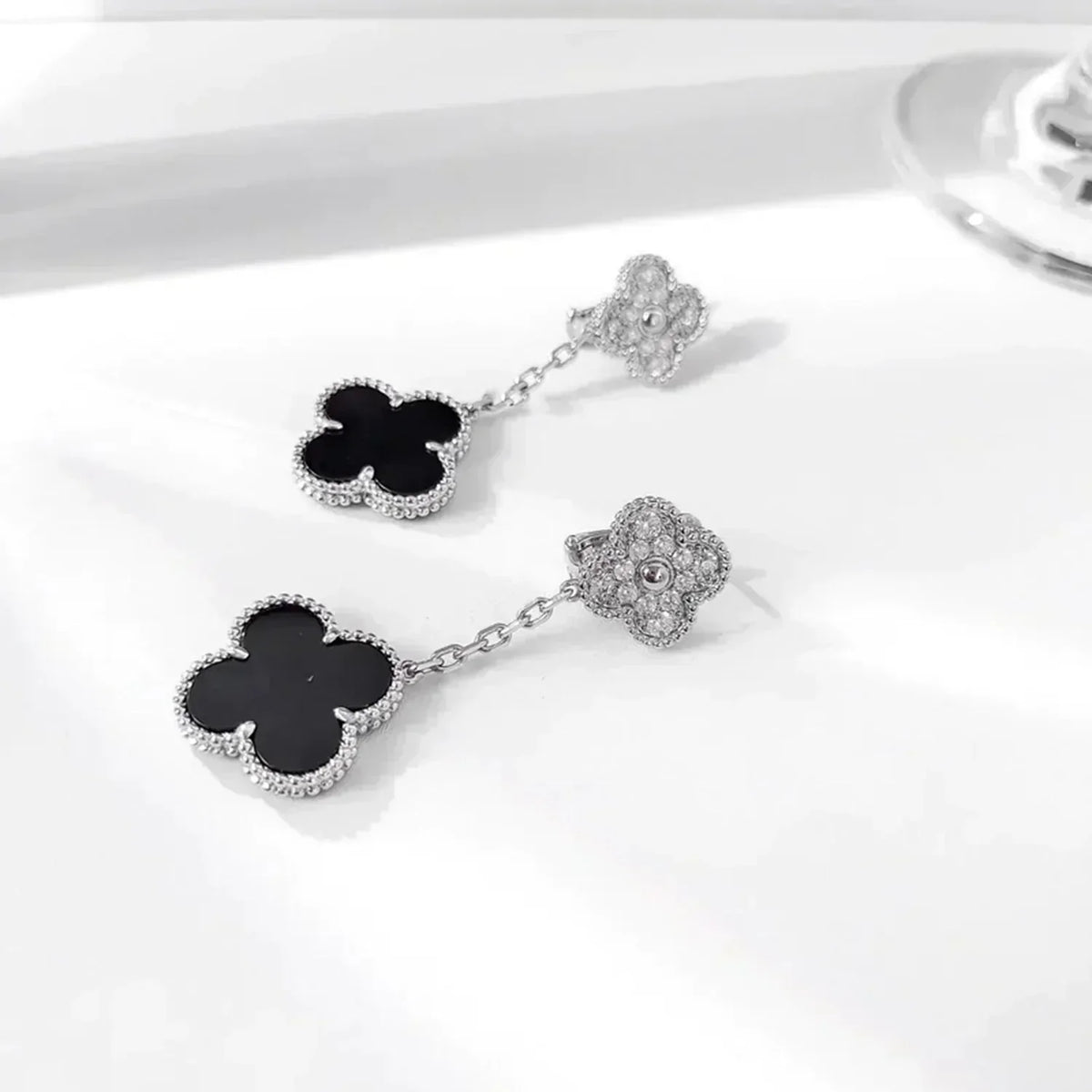 [Love Lucky]CLOVER 2 MOTIFS  DIAMOND ONYX EARRINGS SILVER