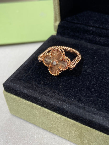 [Love Lucky]CLOVER RIVERSIBLE RING GOLD COLLECTION