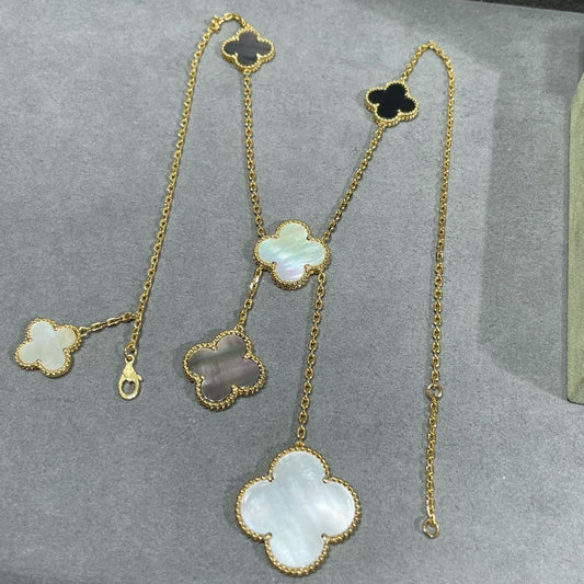 [Love Lucky]COLLAR DE 6 MOTIVOS DE TRÉBOL EN NÁCAR Y ÓNIX DORADO