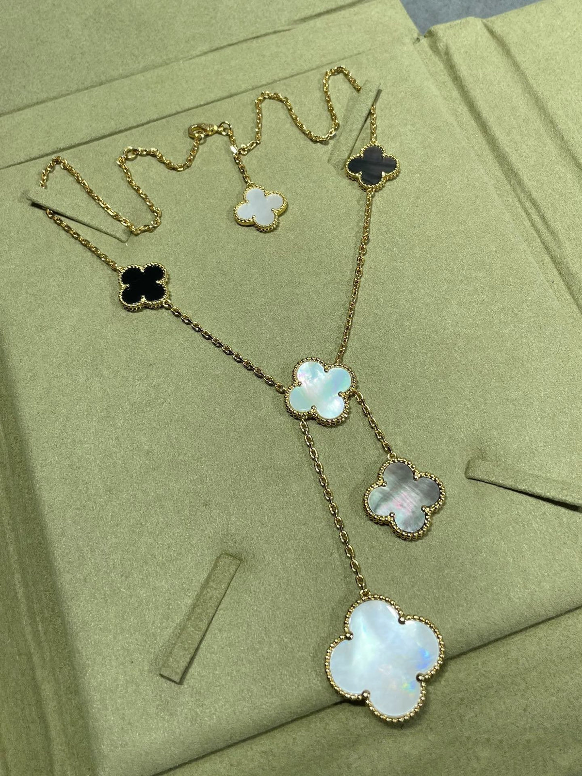 [Love Lucky]CLOVER 6 MOTIF MOP ONYX GOLD 項鍊