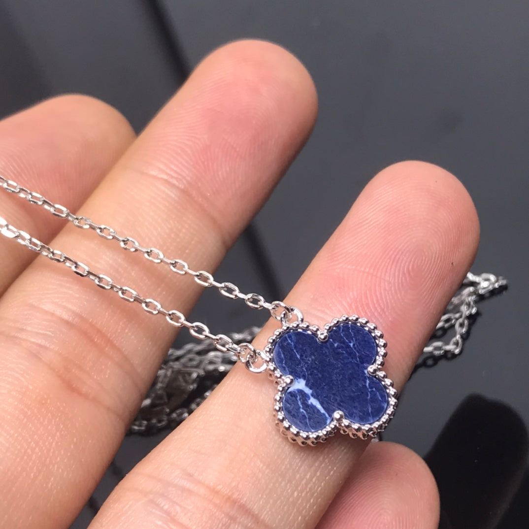 [Love Lucky]COLLANA LUNGA IN ARGENTO CON PIETRA PIETERSITE A FORMA DI TRIFOGLIO