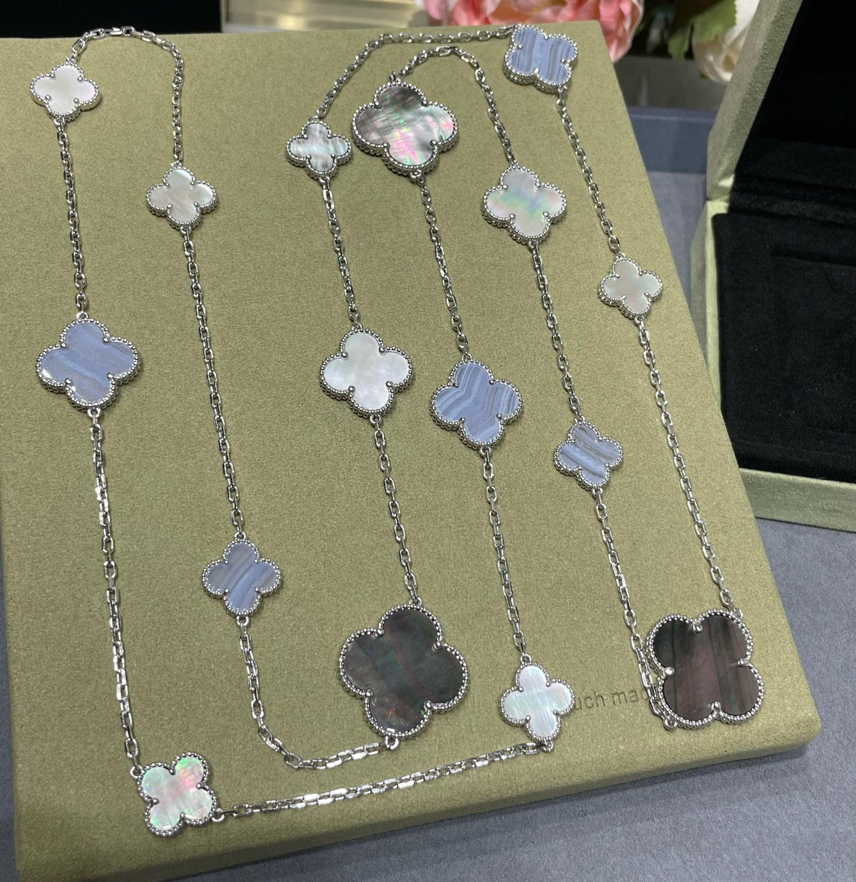 [Love Lucky]CLOVER 16 MOTIF 玉髓貝母銀項鍊