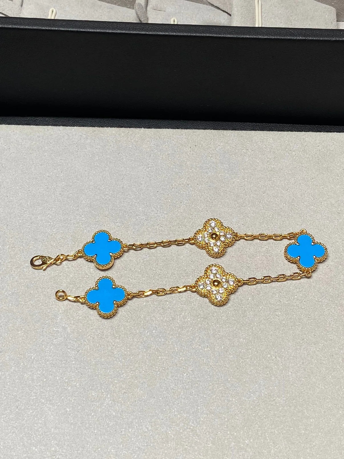 [Love Lucky] CLOVER 5 MOTIF BLUE AGATE BRACELET COLLECTION