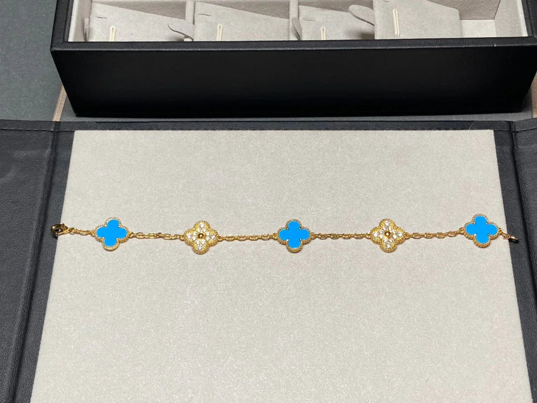 [Love Lucky] CLOVER 5 MOTIF BLUE AGATE BRACELET COLLECTION