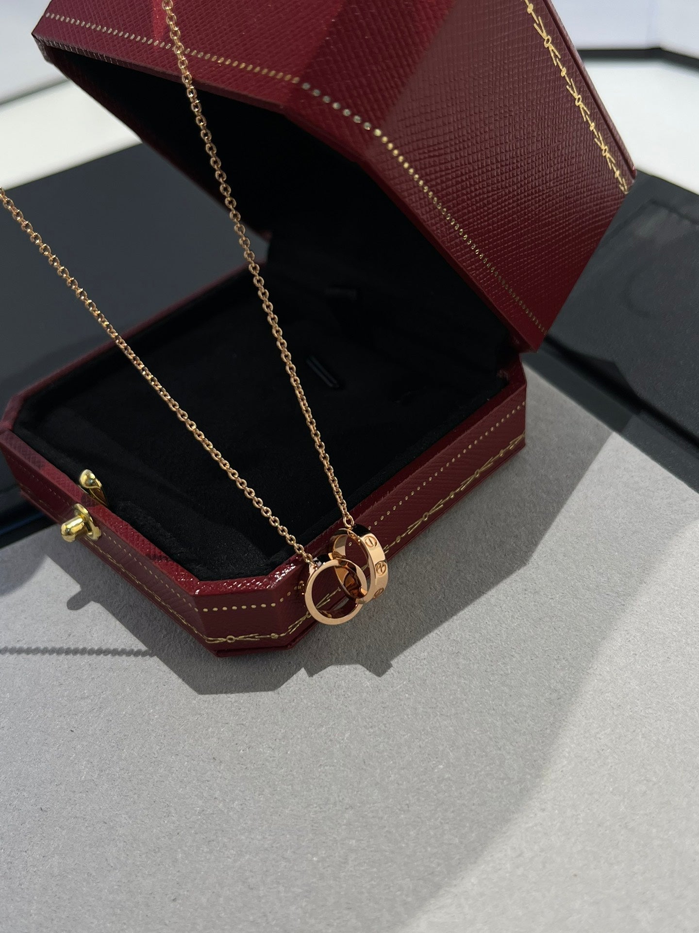 [Love Lucky] LIEBESHALSKETTE DOPPELRING ROSA GOLD 