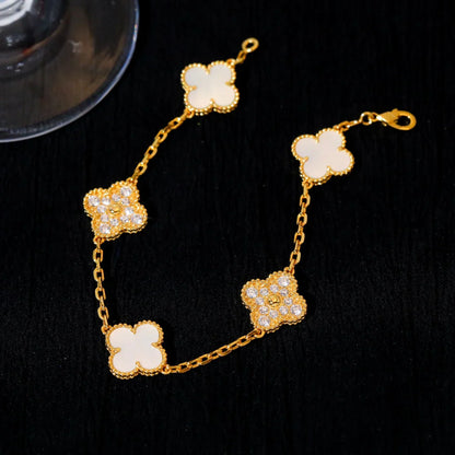 [Love Lucky]CLOVER WHITE PEARL MOP 5 MOTIF BRACELET COLLECTION