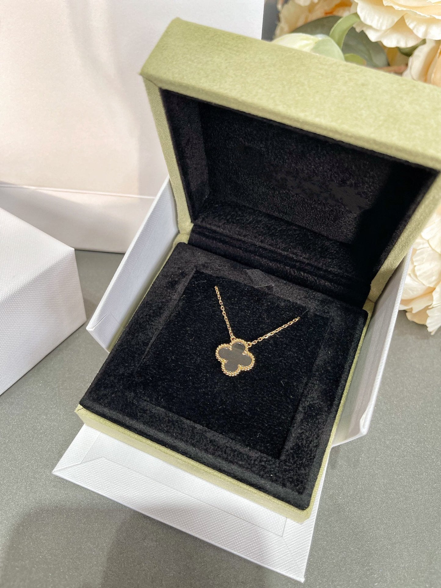 [Love Lucky]CLOVER ROCK CRYSTAL ROSE GOLD NECKLACE