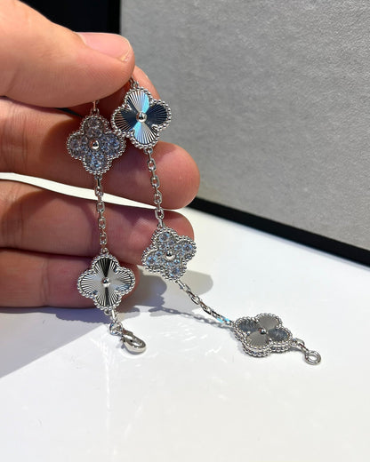[Love Lucky] CLOVER 5 MOTIF LASER BRACELET COLLECTION