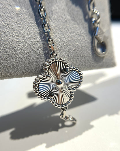 [Love Lucky] CLOVER 5 MOTIF LASER BRACELET COLLECTION