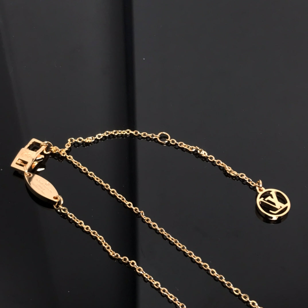 [Love Lucky]COLLANA COLOR BLOSSOM IN ORO GIALLO CON MADREPERLA ROSA