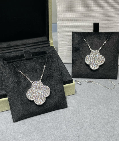 [Love Lucky]CLOVER 25MM LARGE PENDANT DIAMOND PAVED SILVER NECKLACE
