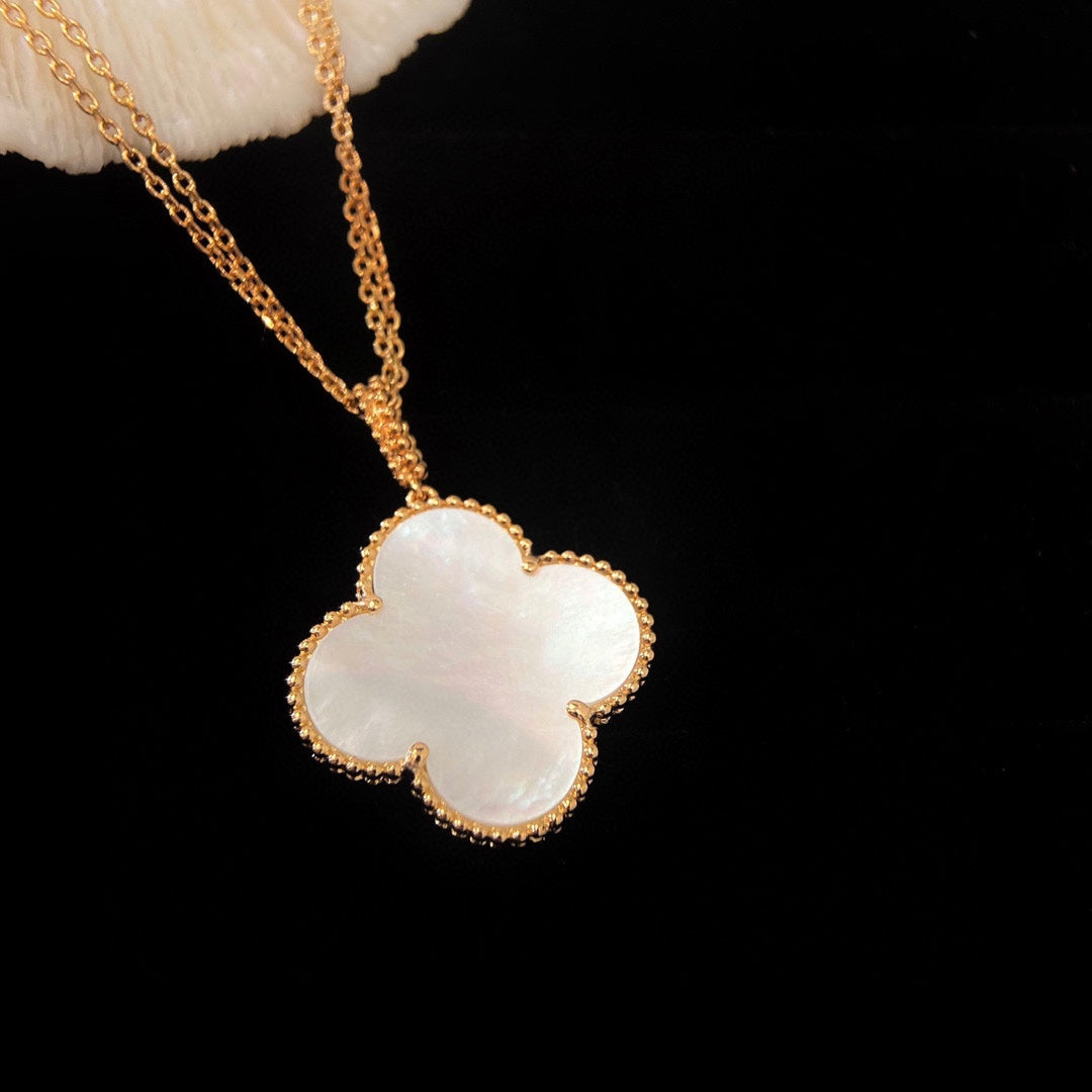 [Love Lucky]COLLAR CON COLGANTE GRANDE CLOVER 25MM NÁCAR