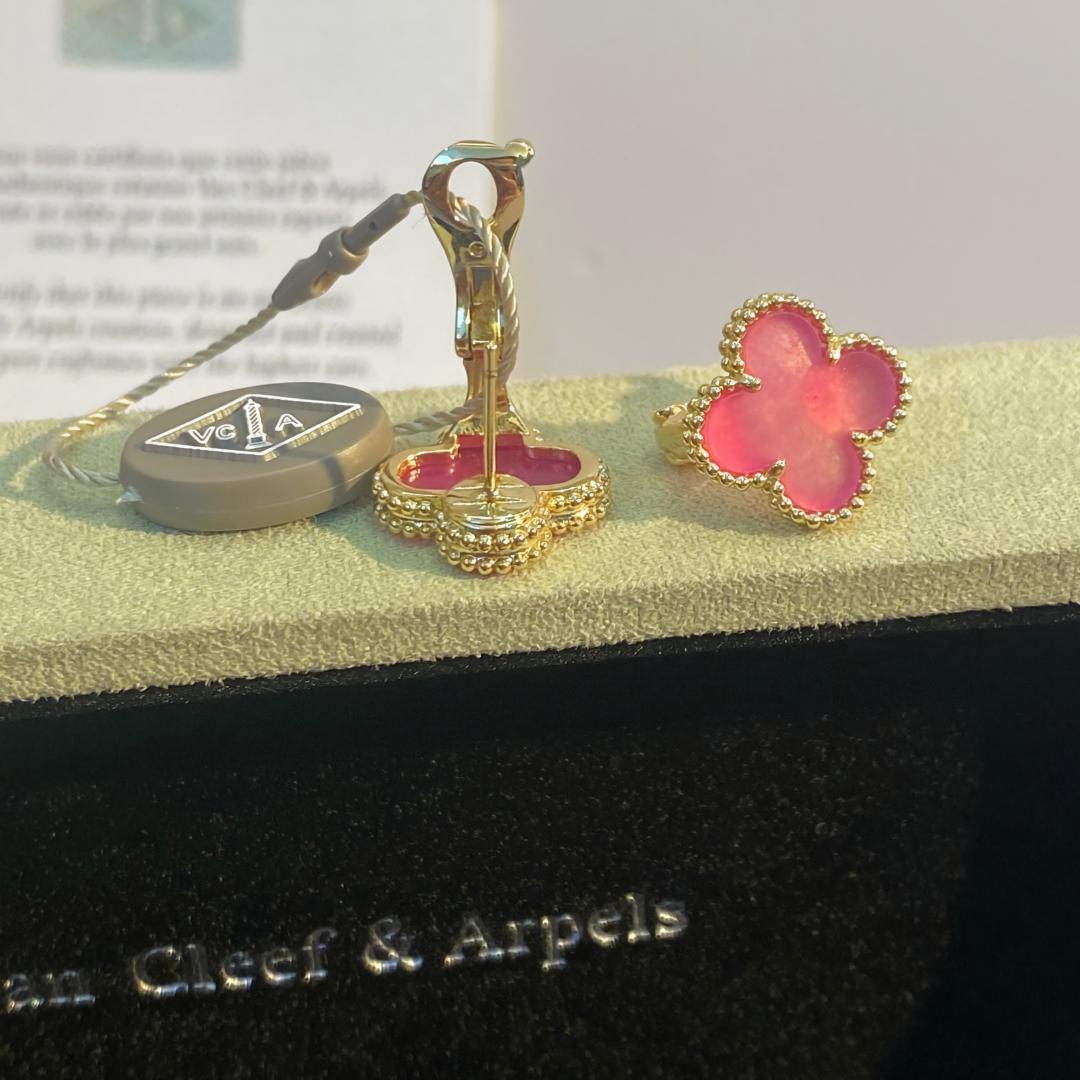 [Love Lucky]NEW CLOVER 15MM PINK ENAMEL STUD EARRINGS