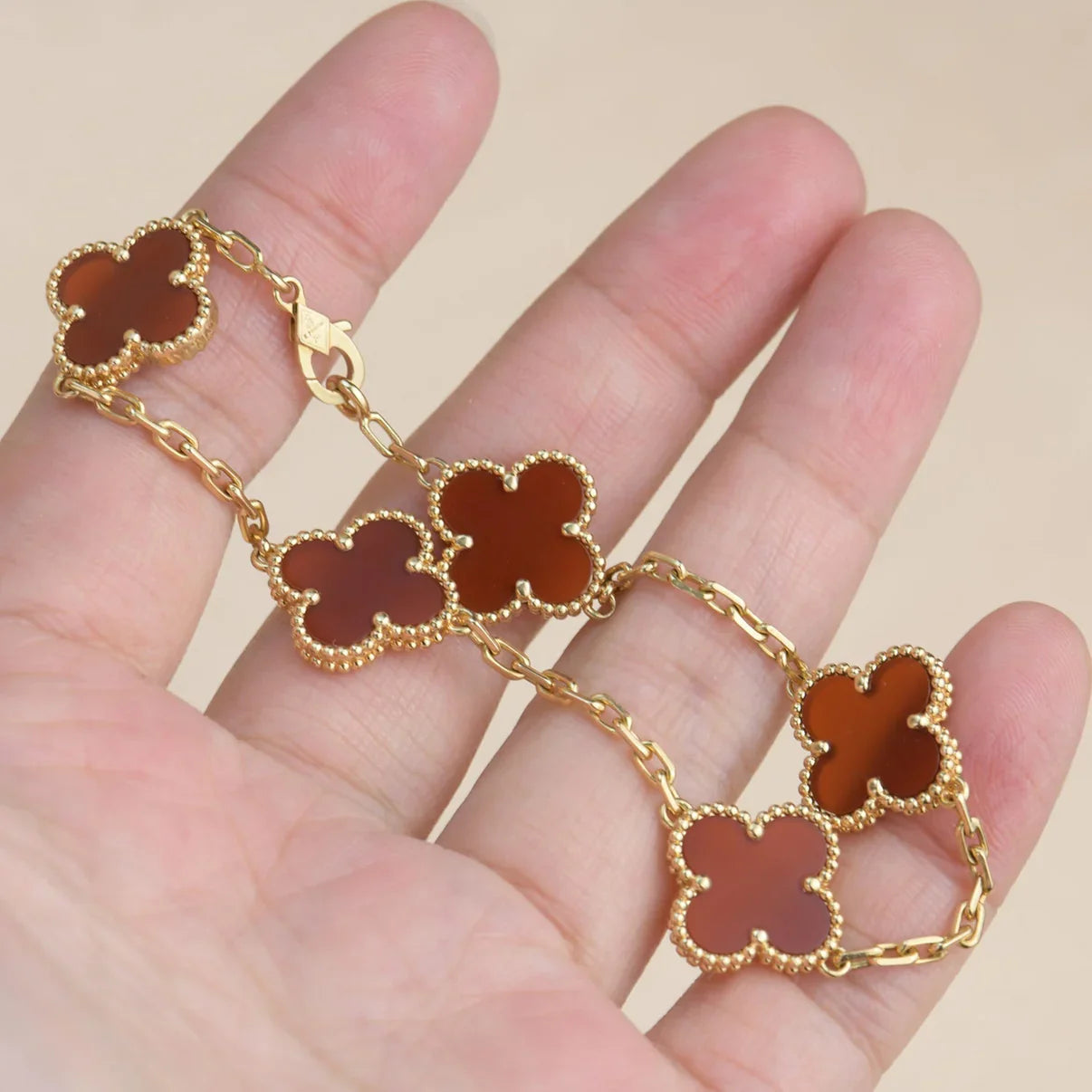 [Love Lucky] CLOVER 5 MOTIF RED CORNELIAN BRACELET COLLECTION