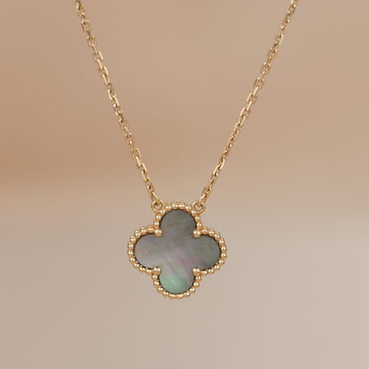 [Love Lucky]COLLAR DE NÁCAR GRIS CLOVER 15MM
