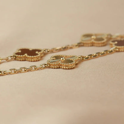 [Love Lucky] CLOVER 5 MOTIF RED CORNELIAN BRACELET COLLECTION