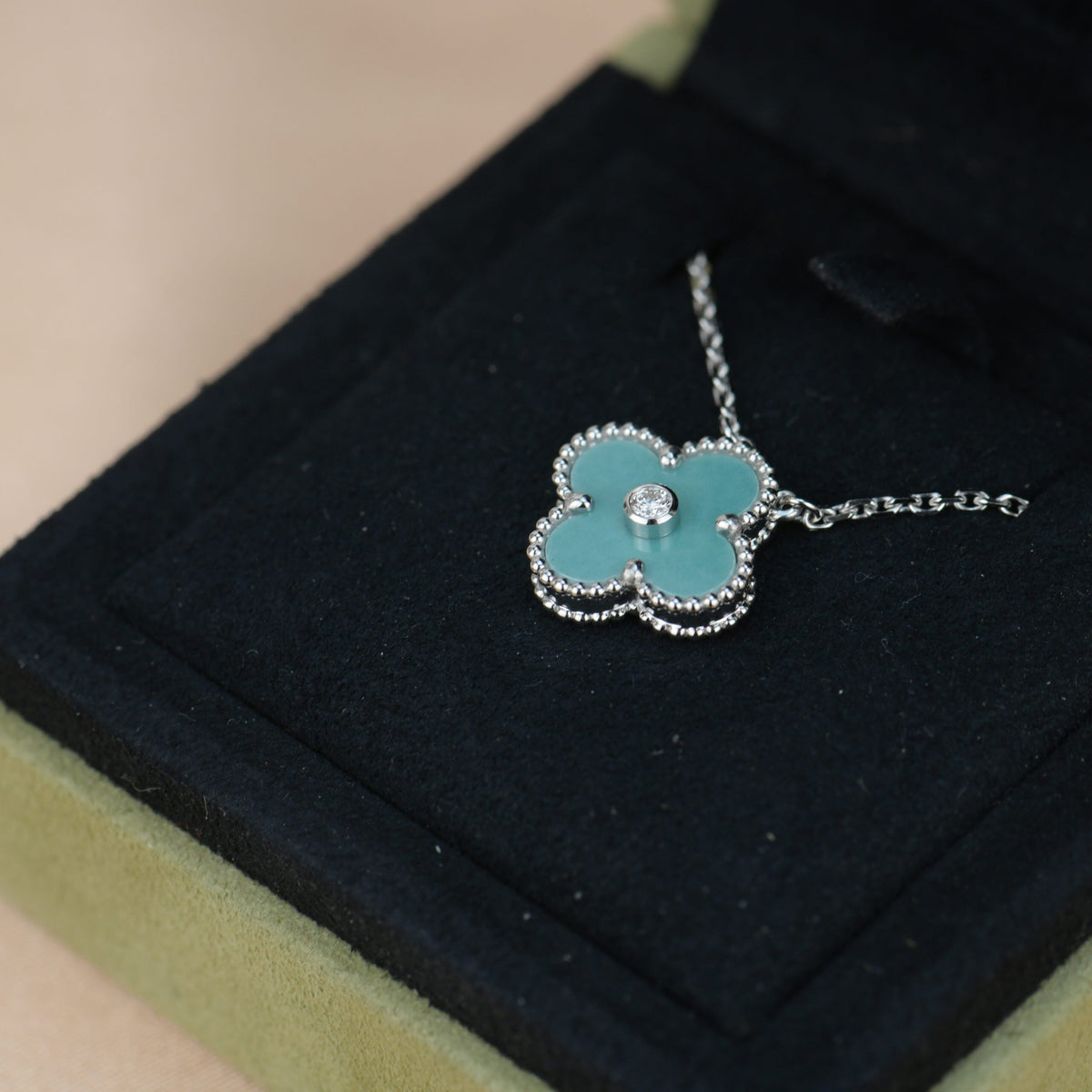 [Love Lucky]CLOVER 15MM DIAMOND SVRES PORCELAIN  NECKLACE SILVER