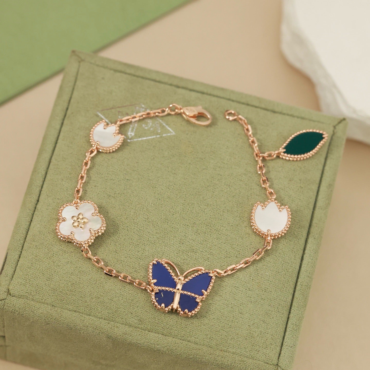 [Love Lucky]LUCKY SPRING BUTTERFLY 5 MOTIF BRACELET