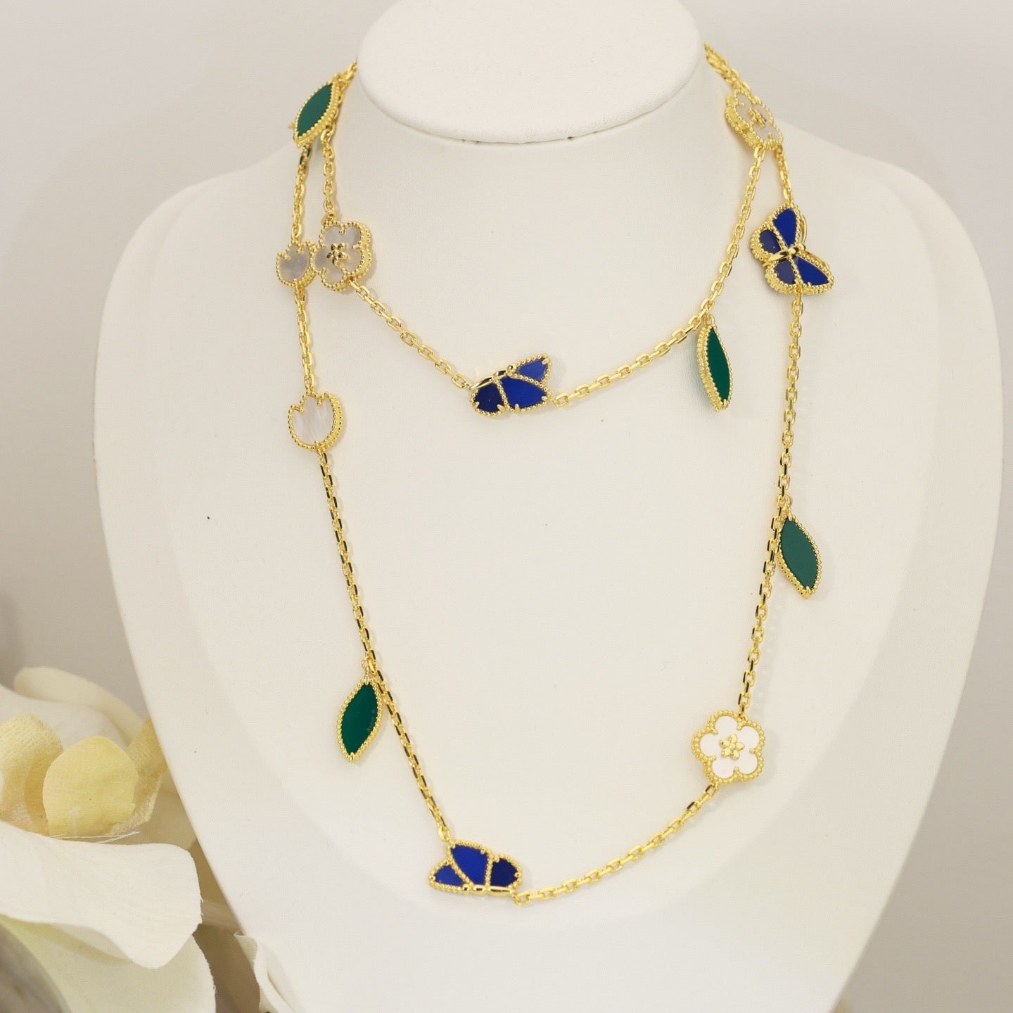 [Love Lucky]LUCKY SPRING BUTTERFLY 15 FLOWER NECKLACE